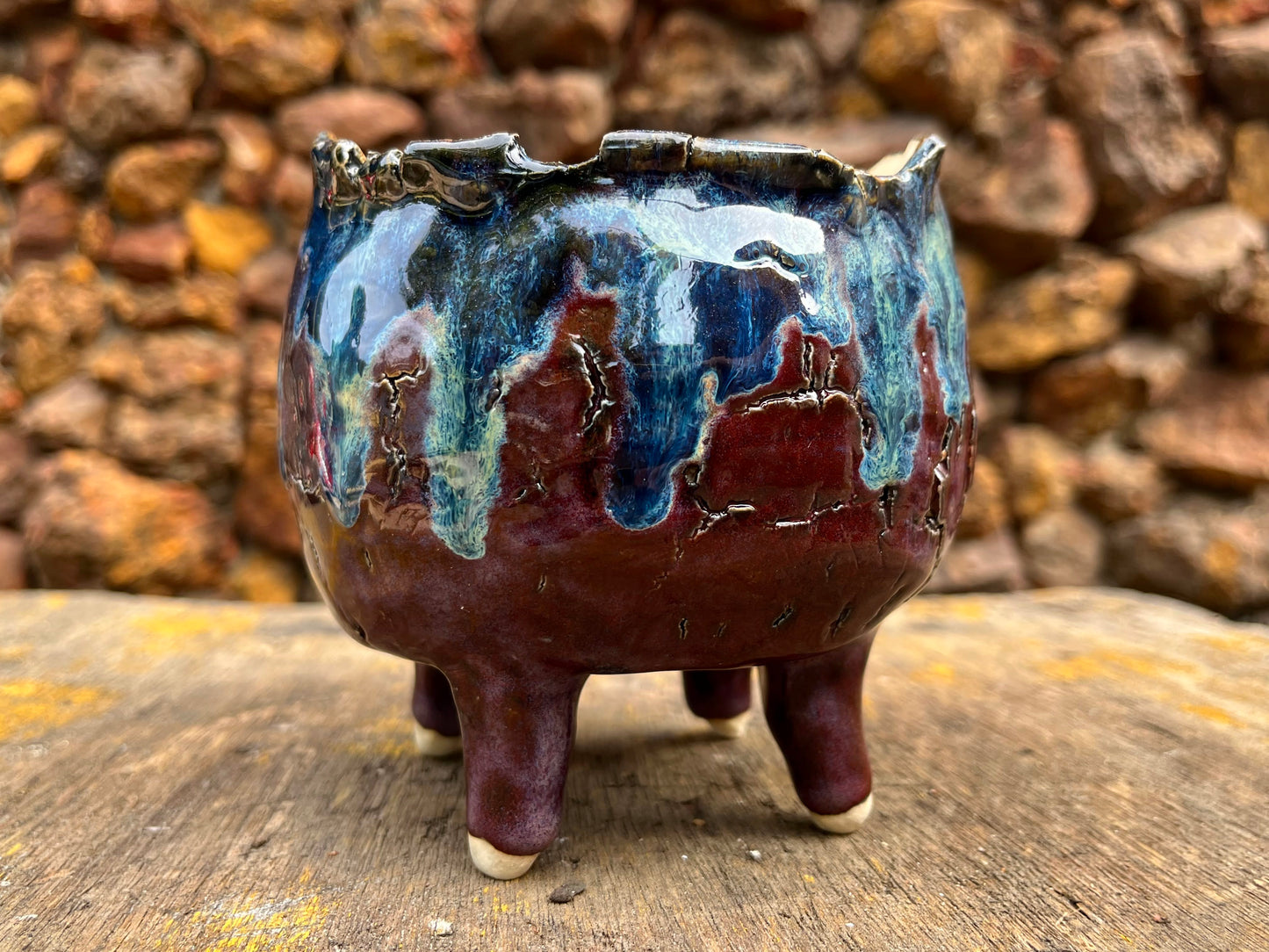 Mulberry pot with blue drips